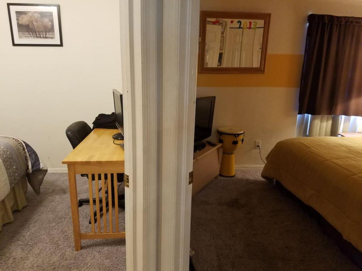 Cozy And Conveniently Located Pool Home With Free Wifi Тампа Екстериор снимка